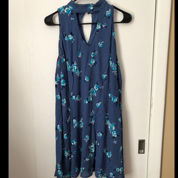 Dress - Picture 1 of 2